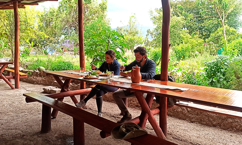 Lake-Humantay-Tour-lunch-in-green-garden-Aita-Peru-tours