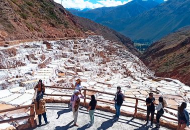 Guided tour to Moray and Maras salt mines