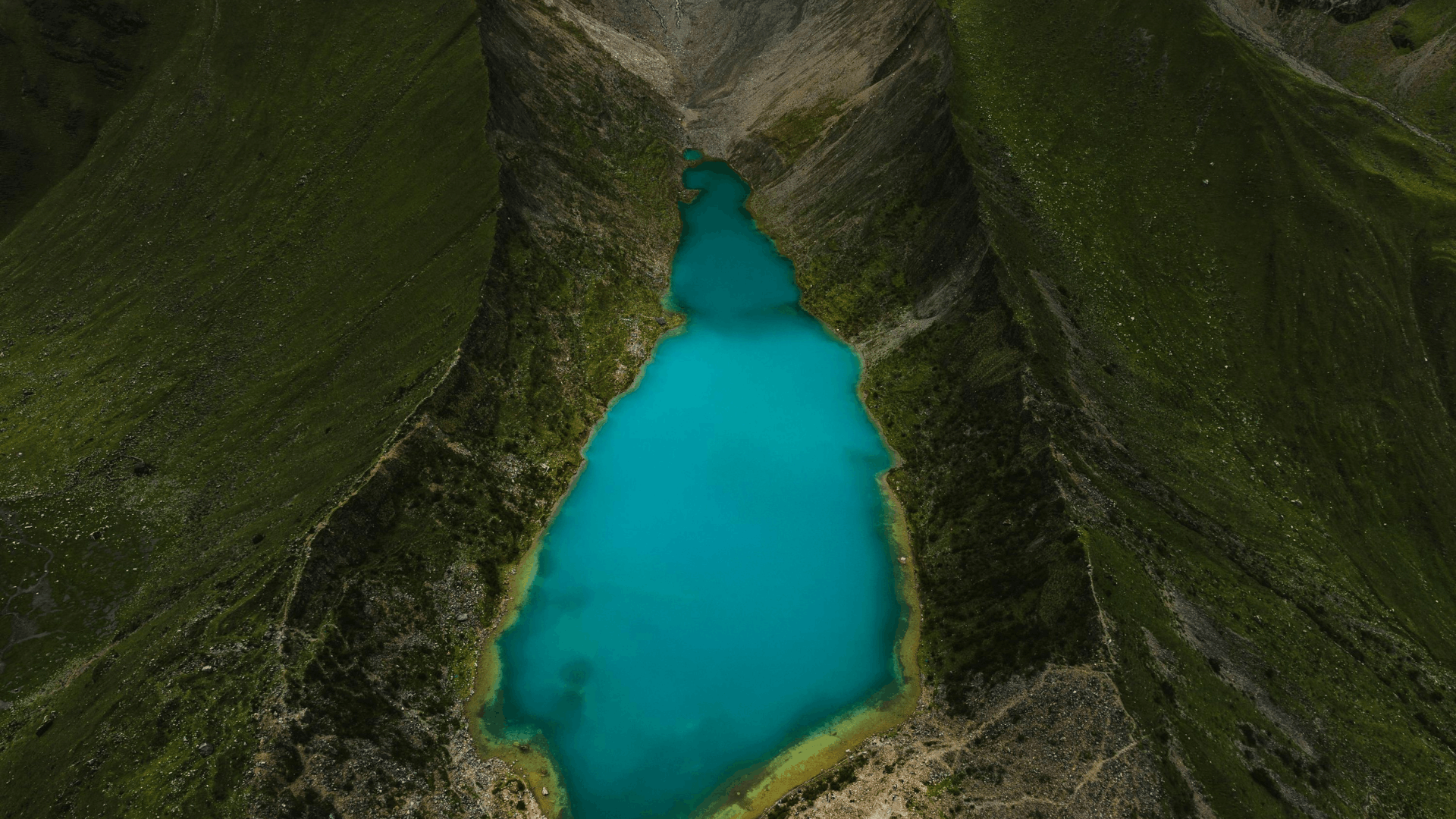 la-laguna-humantay-en-cusco